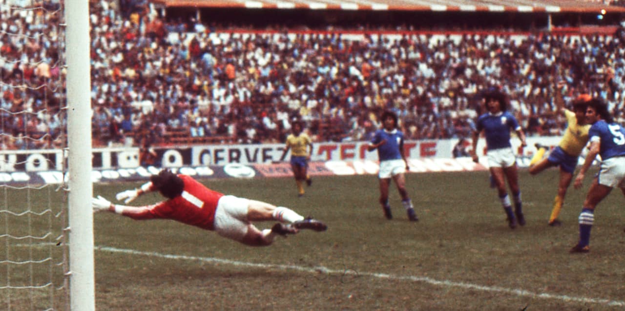 El segundo partido fue en el Estadio Azteca, el Club América, derrotó al cuadro Xeneize con un gol de Hugo Enrique Kiese. Lo que dio pie a un tercer partido sólo dos días después.