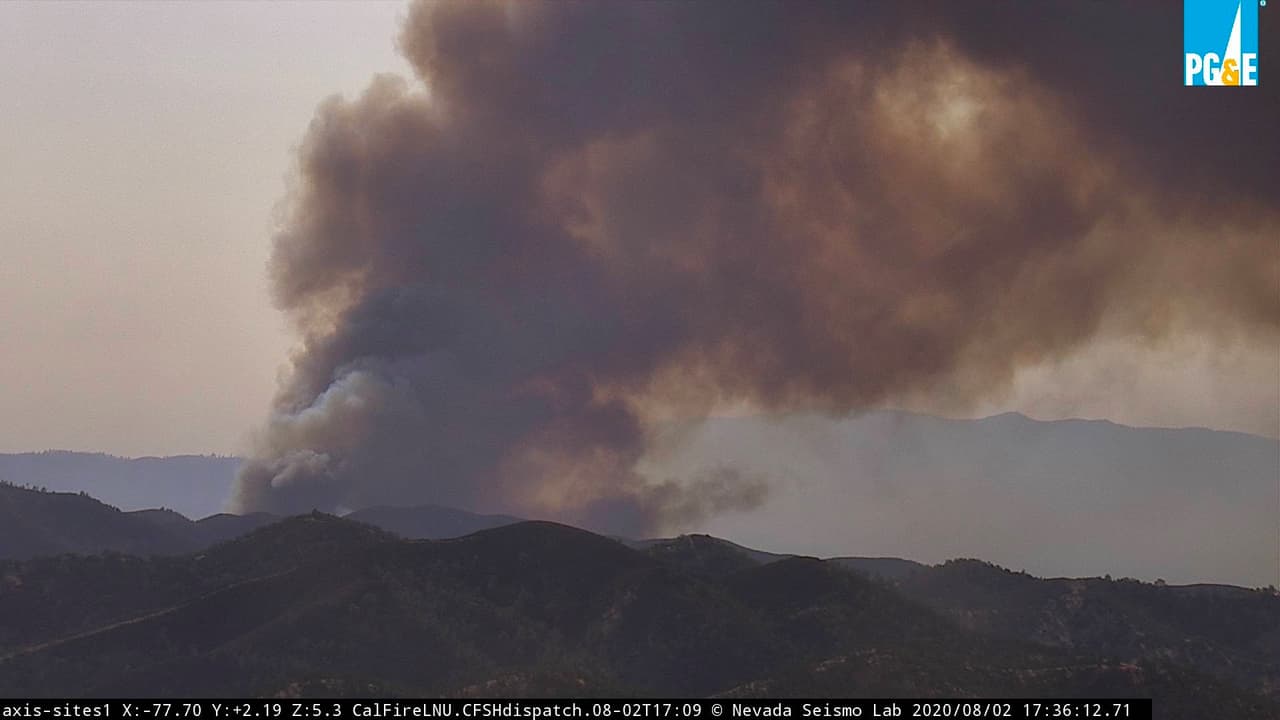 Continúan órdenes de evacuación por el incendio Sites en el condado Colusa