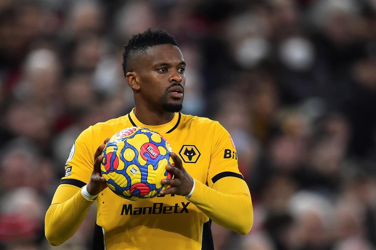 Wolverhampton le pega al Manchester United 1-0 con gol de Joao Moutinho al minuto 82' del encuentro. Cristiano Ronaldo había convertido pero se anuló la anotación por ser fuera de lugar. El mexicano Raúl Jiménez fue titular durante el encuentro.