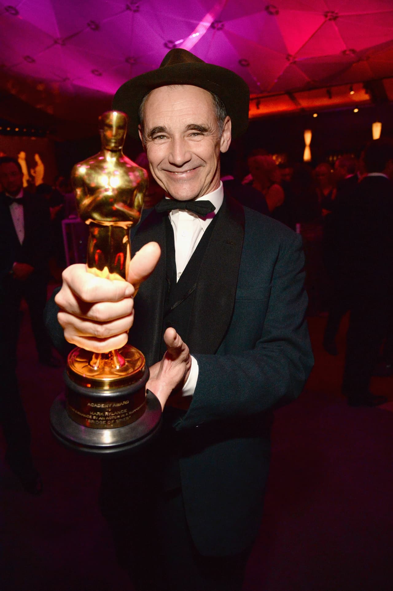 Mark Rylance presumiendo su Oscar.