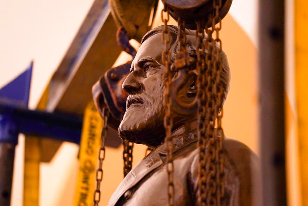 <b>La estatua que ha representado a Virginia en el Capitolio de los Estados Unidos durante 111 años fue removida </b>luego de que una comisión estatal decidiera que Lee no era un símbolo apropiado para el estado.