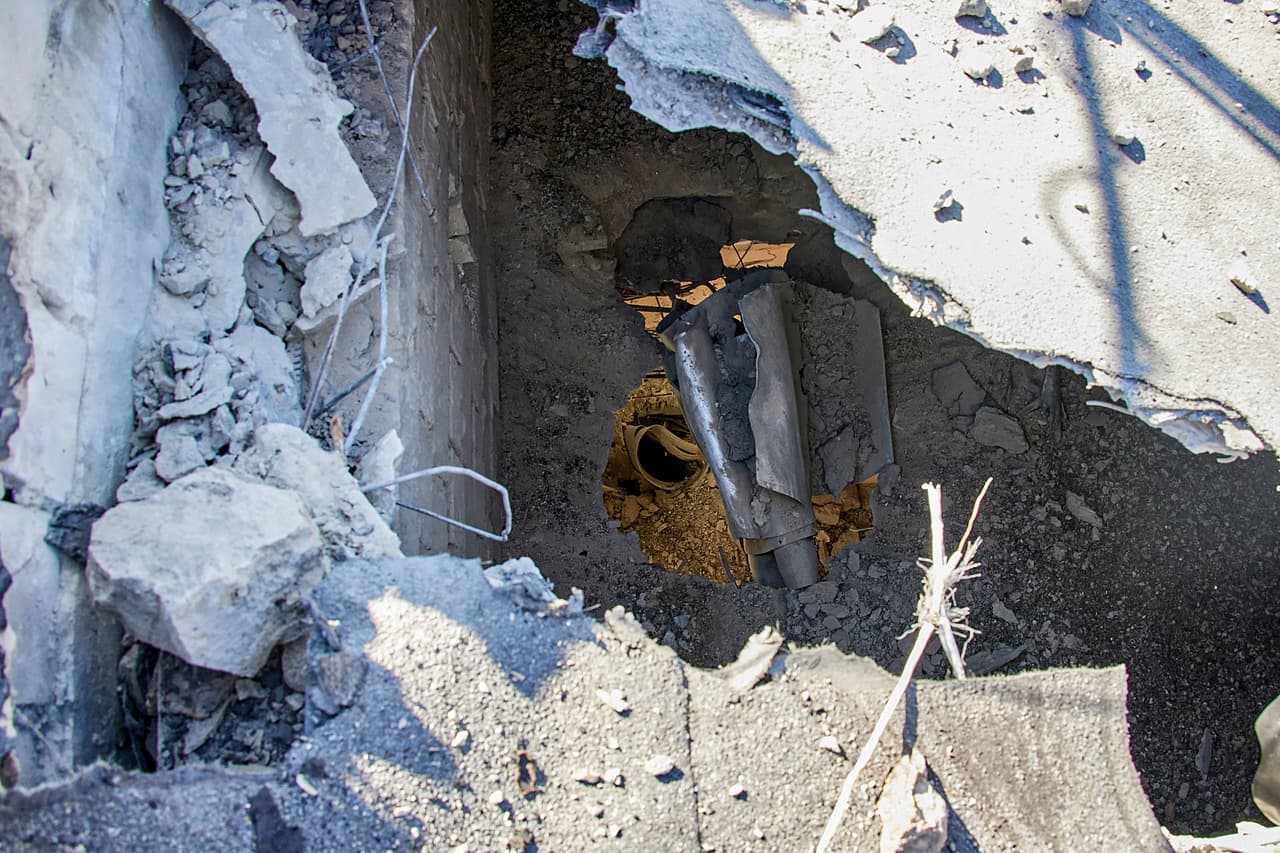 Un edificio dañado tras la operación militar rusa en Kharkiv, al este de Ucrania, el 24 de febrero.