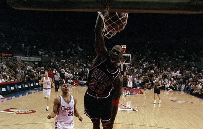 Michael Jordan #23. Considerado el mejor jugador de la historia del básquetbol. Ganó seis anillos y fue seis veces el MVP.
