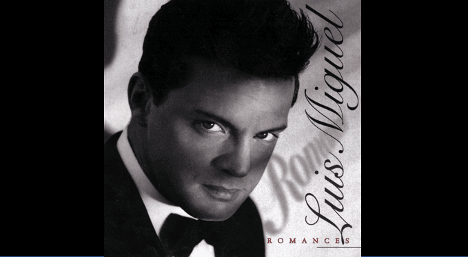 <b>19- Luis Miguel: 'Romances'</b>
<br>Copias vendidas: 687,000
<br>El tercer y último disco del triumvirato, Luis Miguel lanzó
<i>Romances</i> en 1997. La gira de este álbum llevó al Sol de México a vender en totalidad cinco presentaciones en el Radio City Music Hall de Nueva York y 17 noches en el Auditorio Nacional de la Ciudad de México.