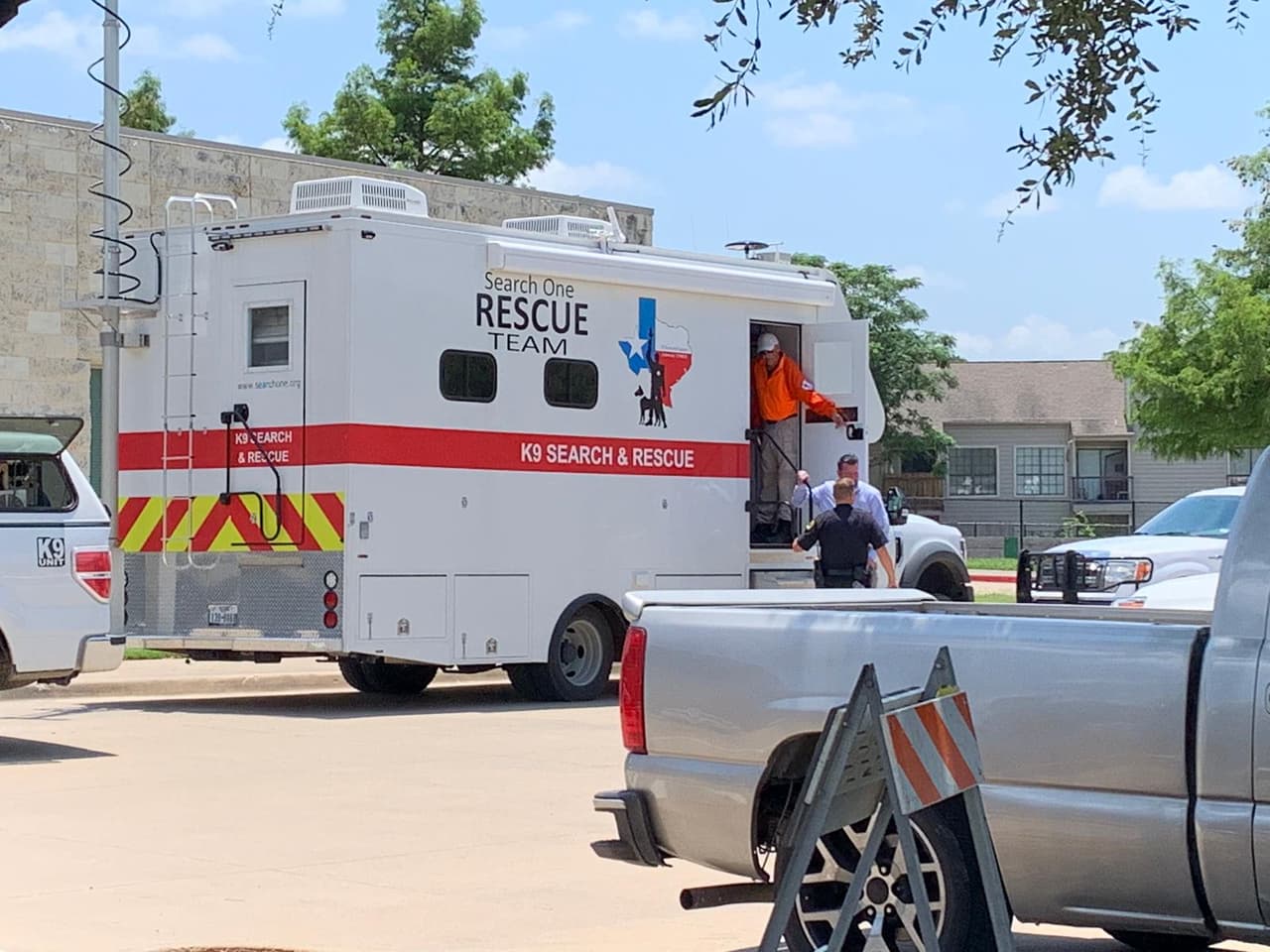 El menor fue visto por última vez a la medianoche del miércoles, y solo estaba vestido con un pañal.