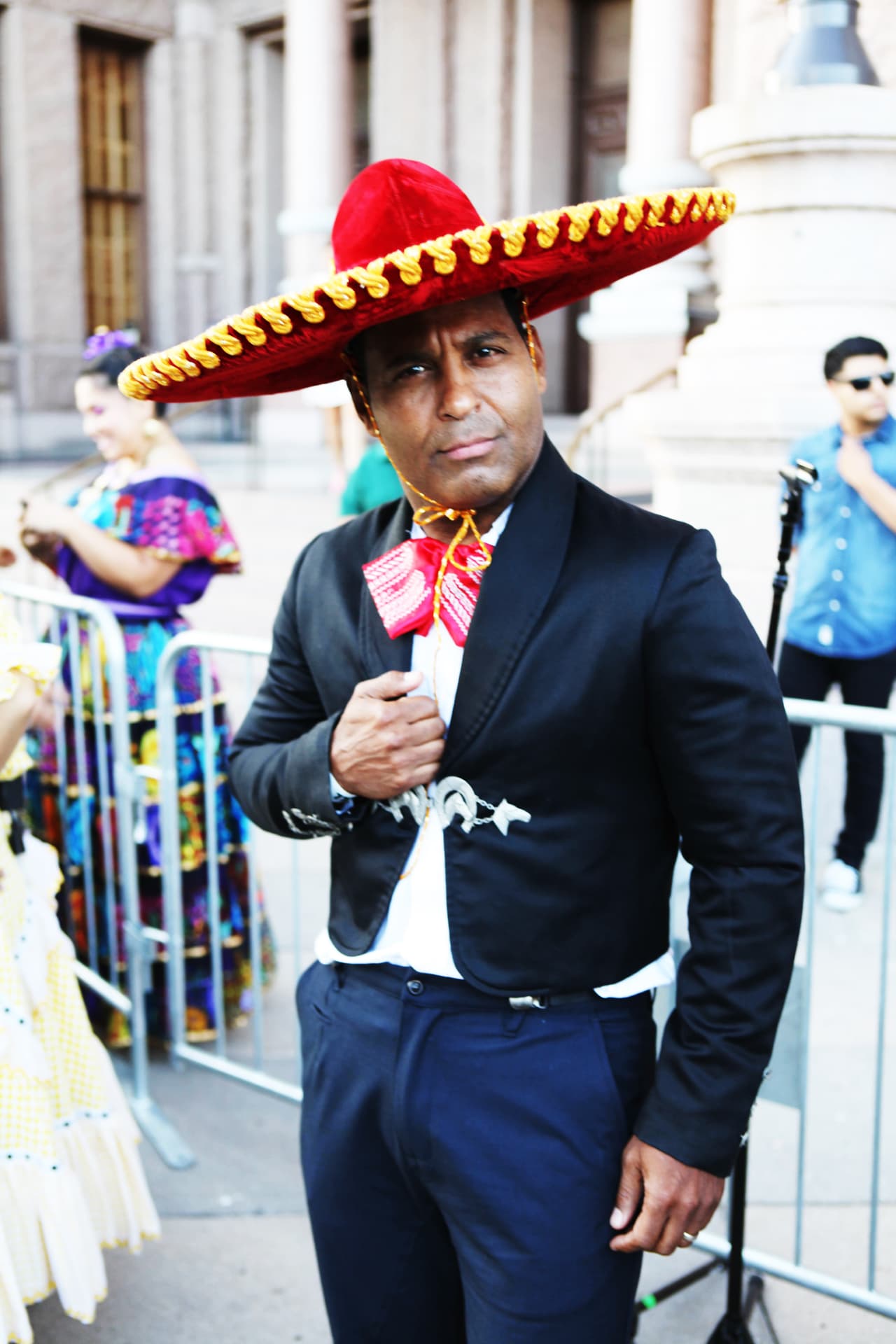 El equipo de Univision dio El Grito con mariachi y grandes espectáculos desde el Capitolio de Texas.