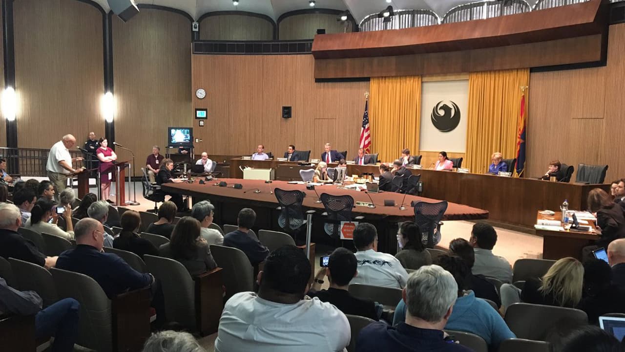 Phoenix rechaza petición formal para declararse ciudad santuario