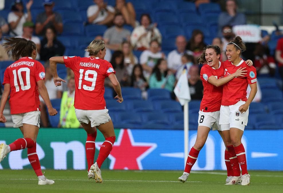 Austria se llevó un apretado triunfo ante la Selección de Noruega que estuvo cerca de empatar pero les falló la puntería.