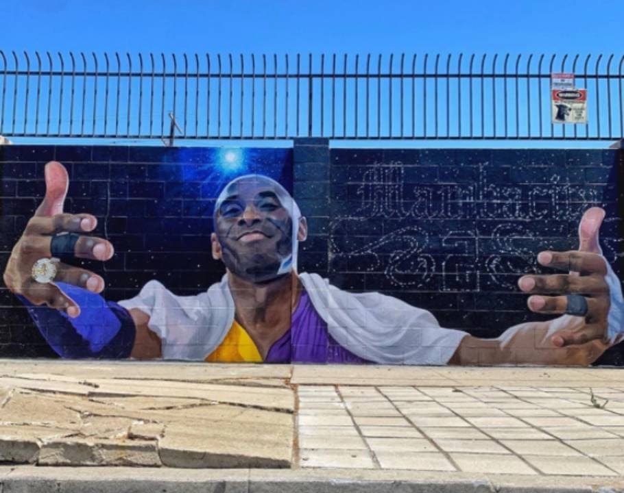 Las calles de las principales ciudades de los Estados Unidos se adornan con las asombrosas muestras de amor para la leyenda de la NBA.