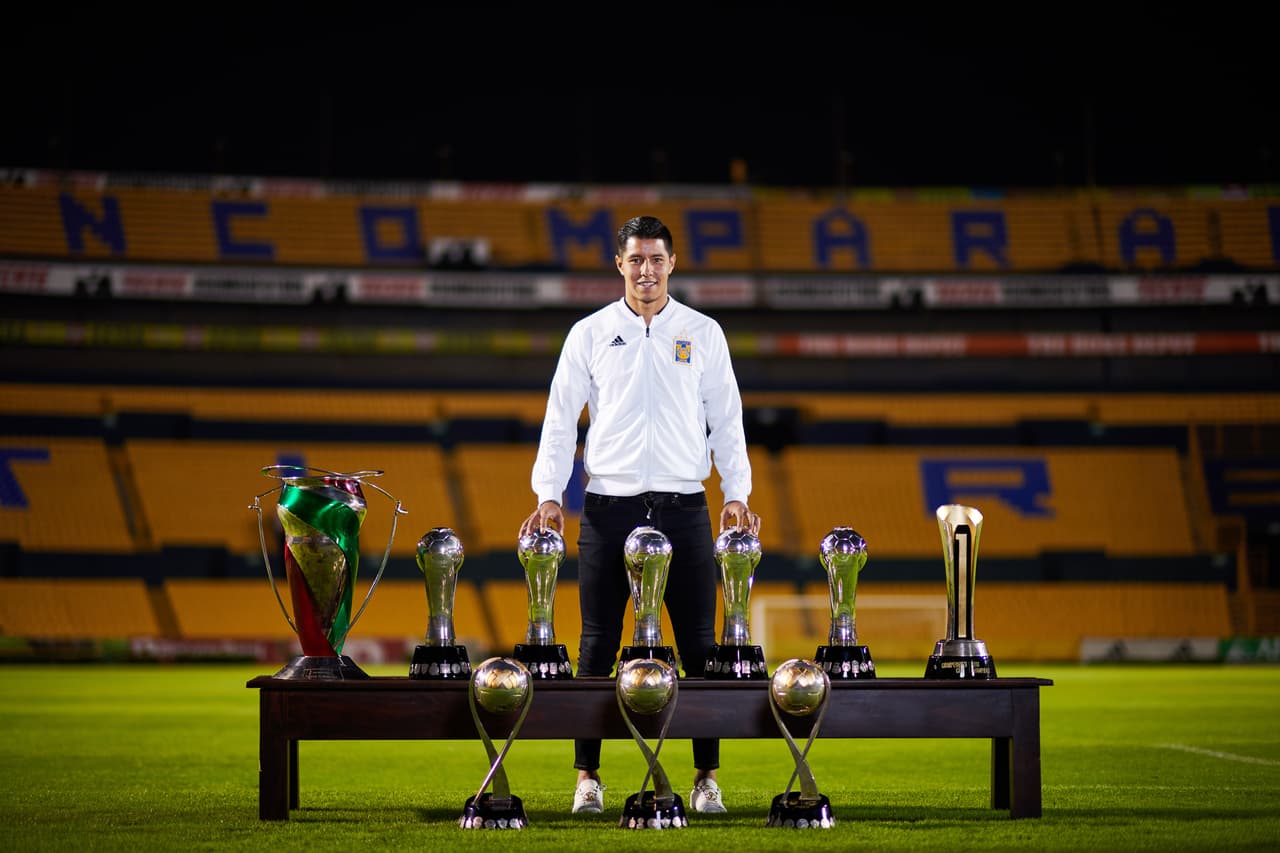 Tardó un año en conseguir su primer título pues se proclamó campeón en el Torneo Apertura 2011 con laa victoria de los Felinos sobre Santos Laguna.