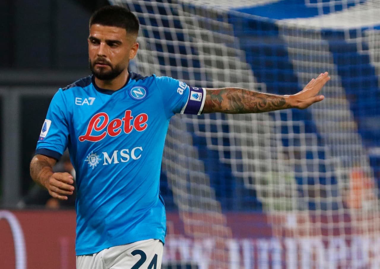 Con anotaciones de Victor Osimhen (11') y Lorenzo Insigne de penalti (57'), el Napoli se impone ante Cagliari 2-0 durante la Jornada 6 en la Serie A. Hirving Lozano jugó los 20 últimos minutos del encuentro y la escuadra 'Azzurra' sigue super líder de la tabla.