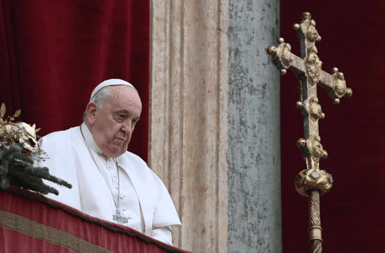 Francisco hace llamado navideño por la paz y lamenta que Belén sea "lugar de tristeza y silencio"