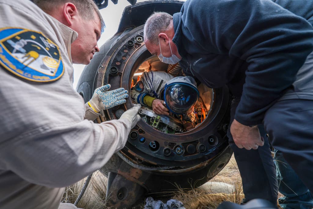 Antes del descenso, parte de las instrucciones que le dieron a
<b><a href="https://www.univision.com/local/miami-wltv/frank-rubio-regreso-a-la-tierra-guardar-silencia-boca-cerrada">Rubio fue el "mantener la boca cerrada".</a></b>
<a href="https://www.univision.com/local/miami-wltv/frank-rubio-regreso-a-la-tierra-guardar-silencia-boca-cerrada"> </a>
<br>