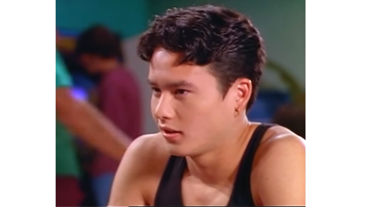 <b>Johnny Yong Bosch</b>
<br>Este actor interpretó a Adam Park, el segundo Black Ranger y quien apareció en la película de Hollywood de 1995. Su personalidad era mucho más calmada que la de su antecesor.