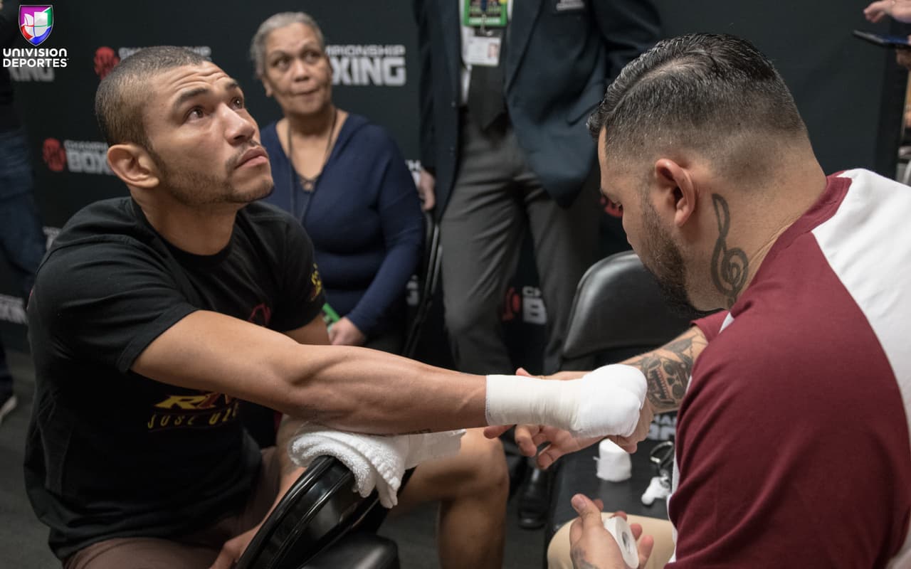 El venezolano José Uzcátegui (27-2, 23 KOs) se llevó la revancha ante Andre Dirrell (26-3, 16 KOs) con un trabajado nocaut en el octavo episodio. 'Bolivita' obtuvo el título interino supermediano de la FIB.