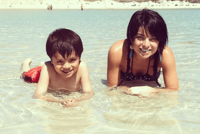 Sin embargo, fue en su adolescencia que conoció su lado maternal al quedar embarazada a los 18 años.
<br>