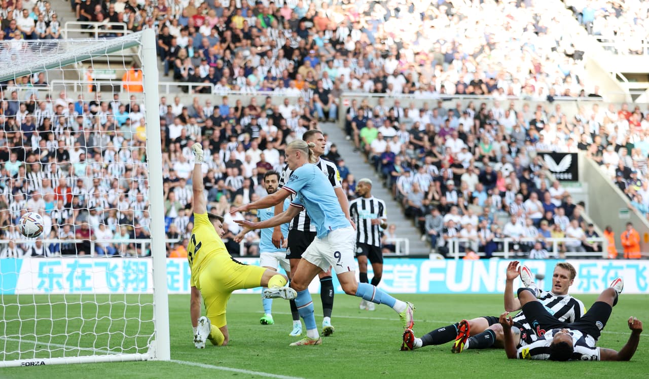 Los juegos de domingo de la Jornada 3 de la Premier League dejó los siguientes resultados: Leeds United 3-0 Chelsea, Newcastle 3-3 Manchester City y West Ham 0-2 Brighton.