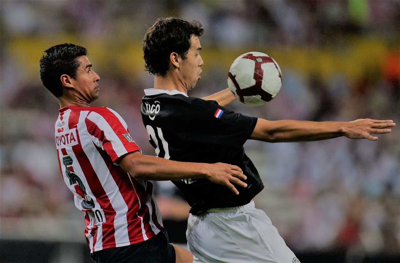 <b>2010</b>. Una de las eliminatorias más convincentes del equipo Rojiblanco en torneos internacionales fue en los Cuartos de Final de la Copa LIbertadores al superar 5-0 en el global a Libertad de Paraguay.