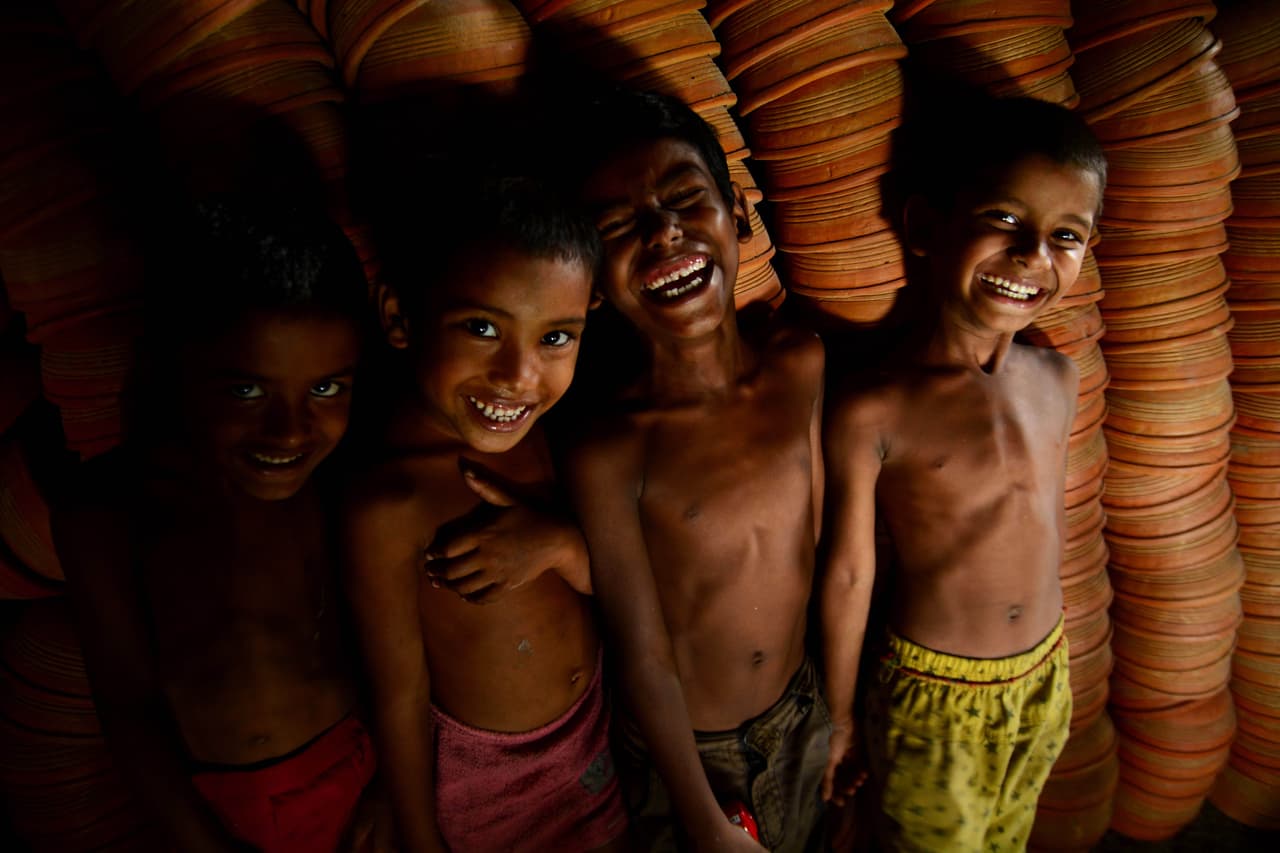 'Infancia dorada'. “Mi deseo es hacer que viajar sea más accesible para que todos puedan experimentar otras culturas y crear recuerdos que durarán toda la vida. Necesitamos seguir aprendiendo unos de otros”, dijo sobre esta fotografía su autor, de Bangladesh.
<br>