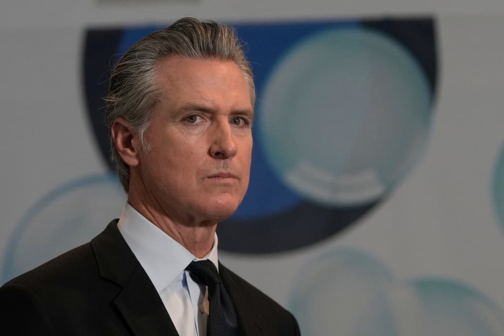 Gavin Newsom afirma que no buscaría la presidencia si Kamala Harris se postula en 2028