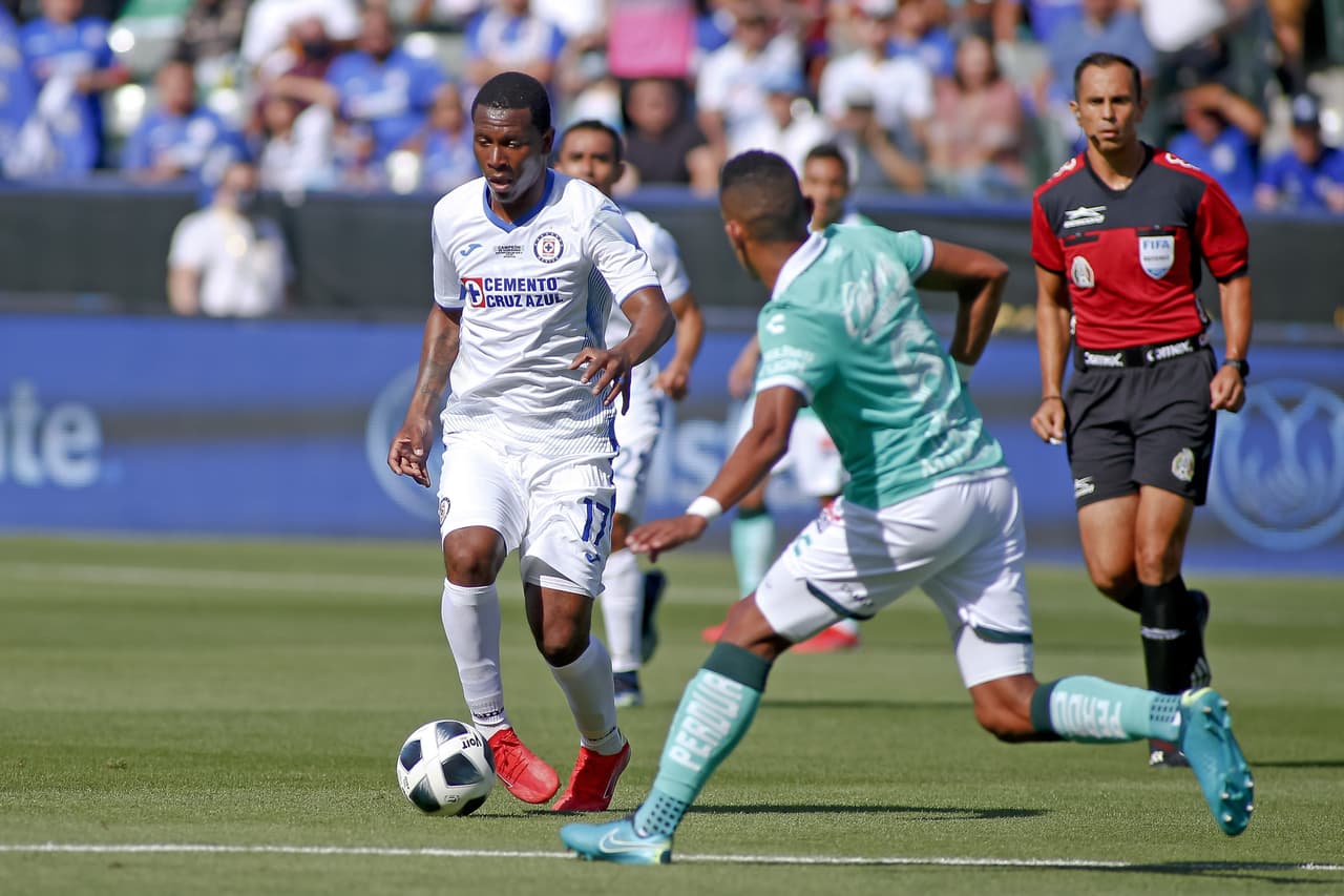 Cruz Azul ganó el Campeón de Campeones con Jonathan Rodríguez como protagonista haciendo dos goles.