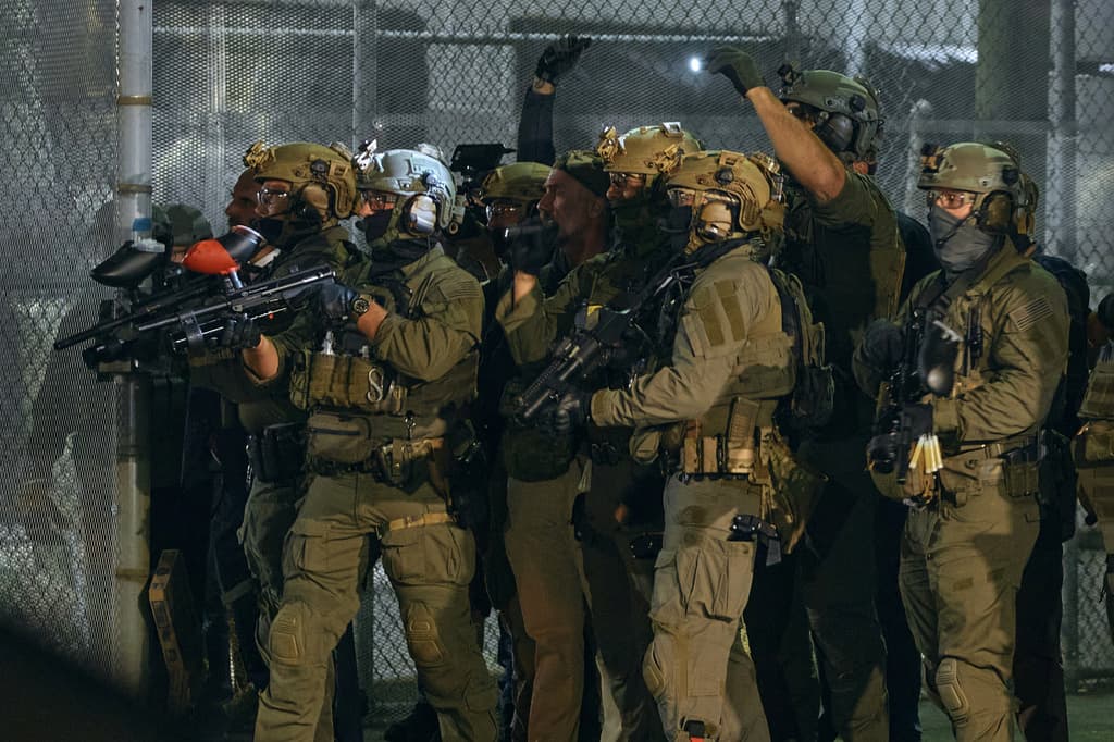 ¿Qué consecuencias tuvieron los operativos mortales de ICE? Solo un agente enfrenta acciones disciplinarias desde que Trump volvió a la Casa Blanca