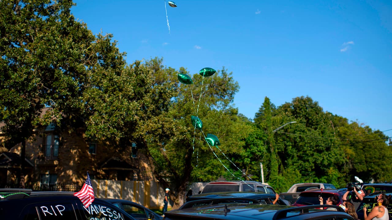 Esta caravana fue una de las tantas muestras de afecto que han mostrado los residentes de Houston hacia Vanessa Guillén.