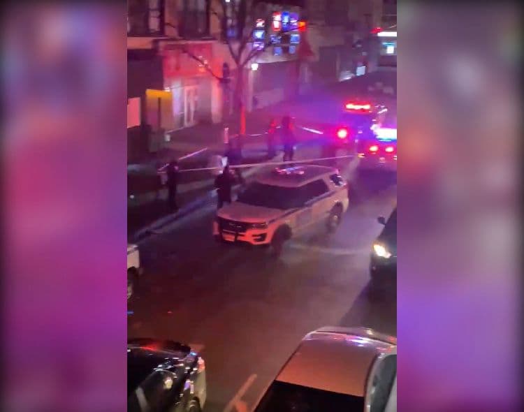 Apuñalan y roban a taxista tras una disputa por el pago del servicio en El Bronx