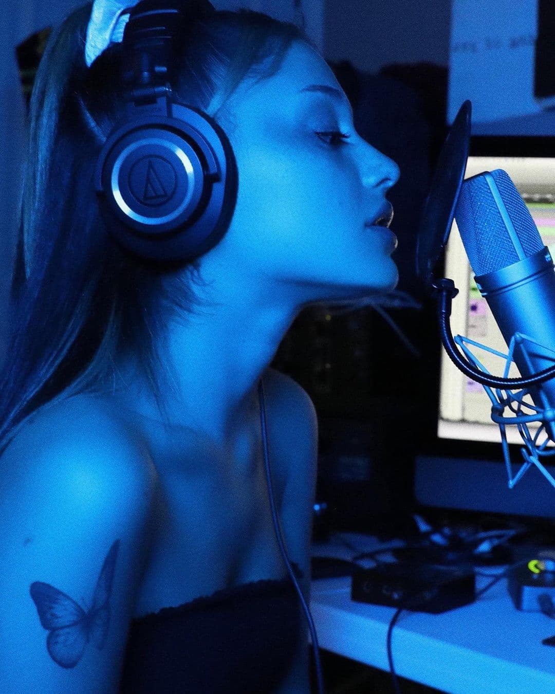 5. Ariana Grande | La cantante de voz privilegiada posee 191 millones de seguidores. Cobra hasta 853 mil dólares por publicación.