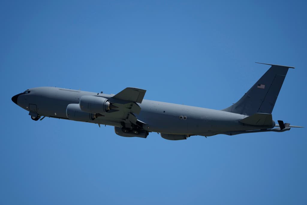 Segundo incidente de riesgo aéreo en el Caribe: un jet privado casi choca contra un avión de la Fuerza Aérea de EEUU cerca de Venezuela