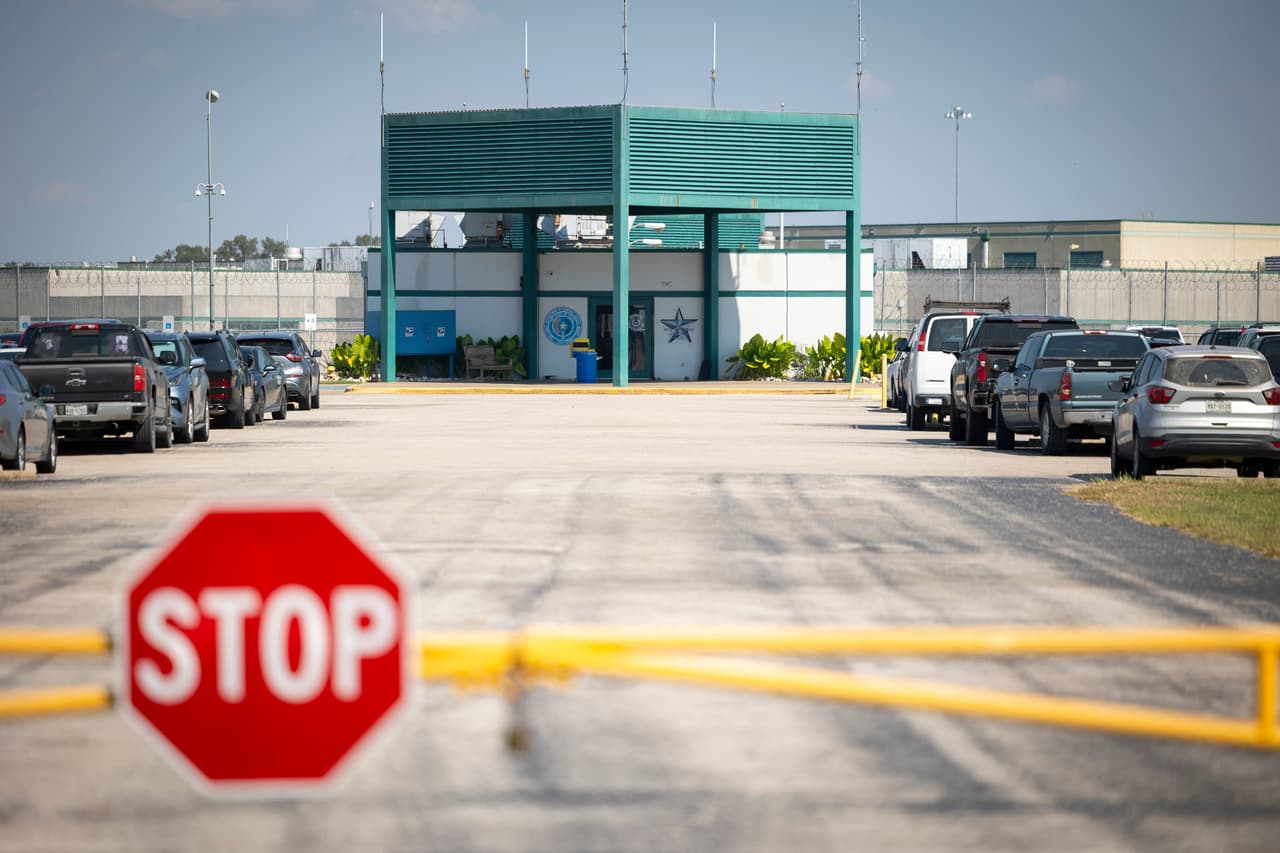 Juez ordena a Texas instalar aire acondicionado en todas las prisiones para fines de 2029