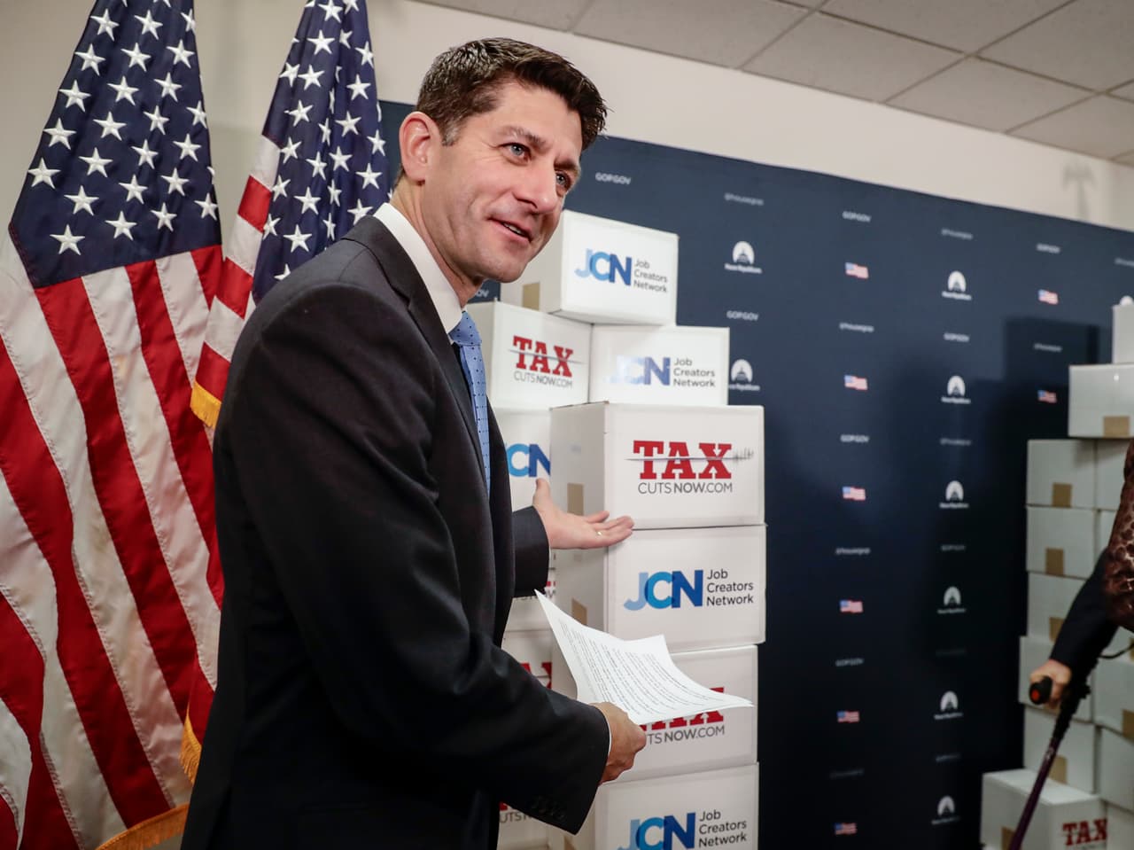 'Efecto cascada': la fracasada teoría económica que los republicanos usan para cortar impuestos a las corporaciones