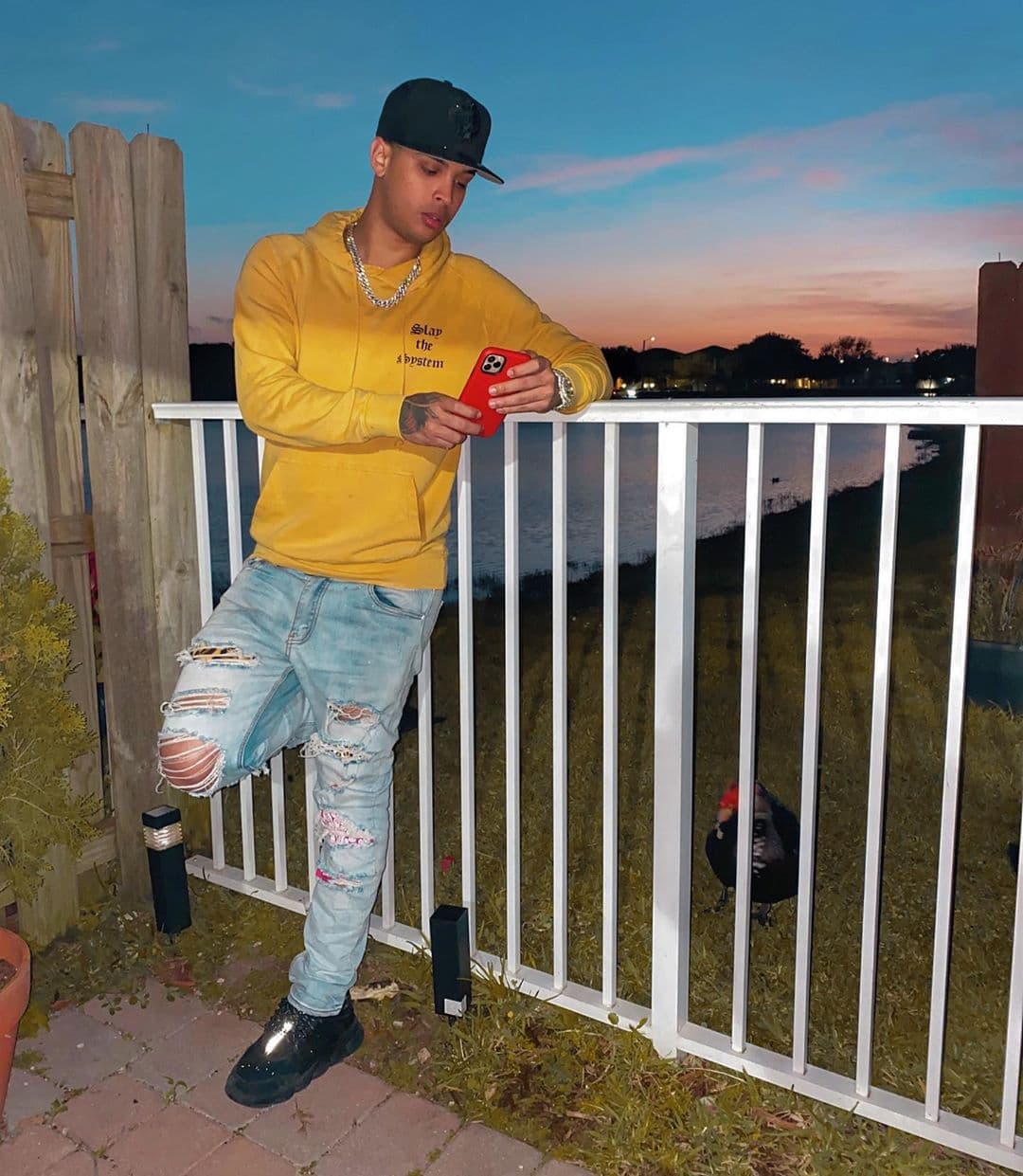 Durante el fin semana
<b>Noriel</b> decidió jugarles una broma a sus amigos y compañeros del género urbano, pero al final la cosa no le salió tan bien como creía.