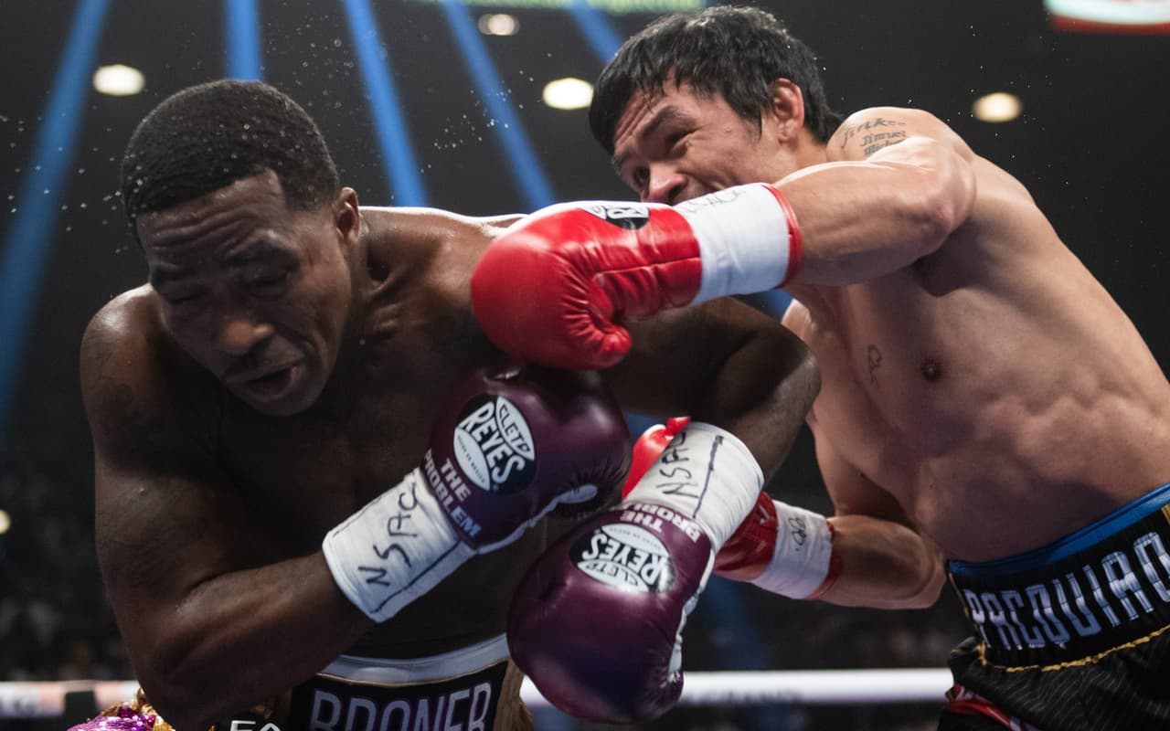 Manny Pacquiao se llevó la decisión unánime de los jueces con puntaje de 17-111, 116-112 x2. De esta forma retuvo su título mundial wélter de la AMB.