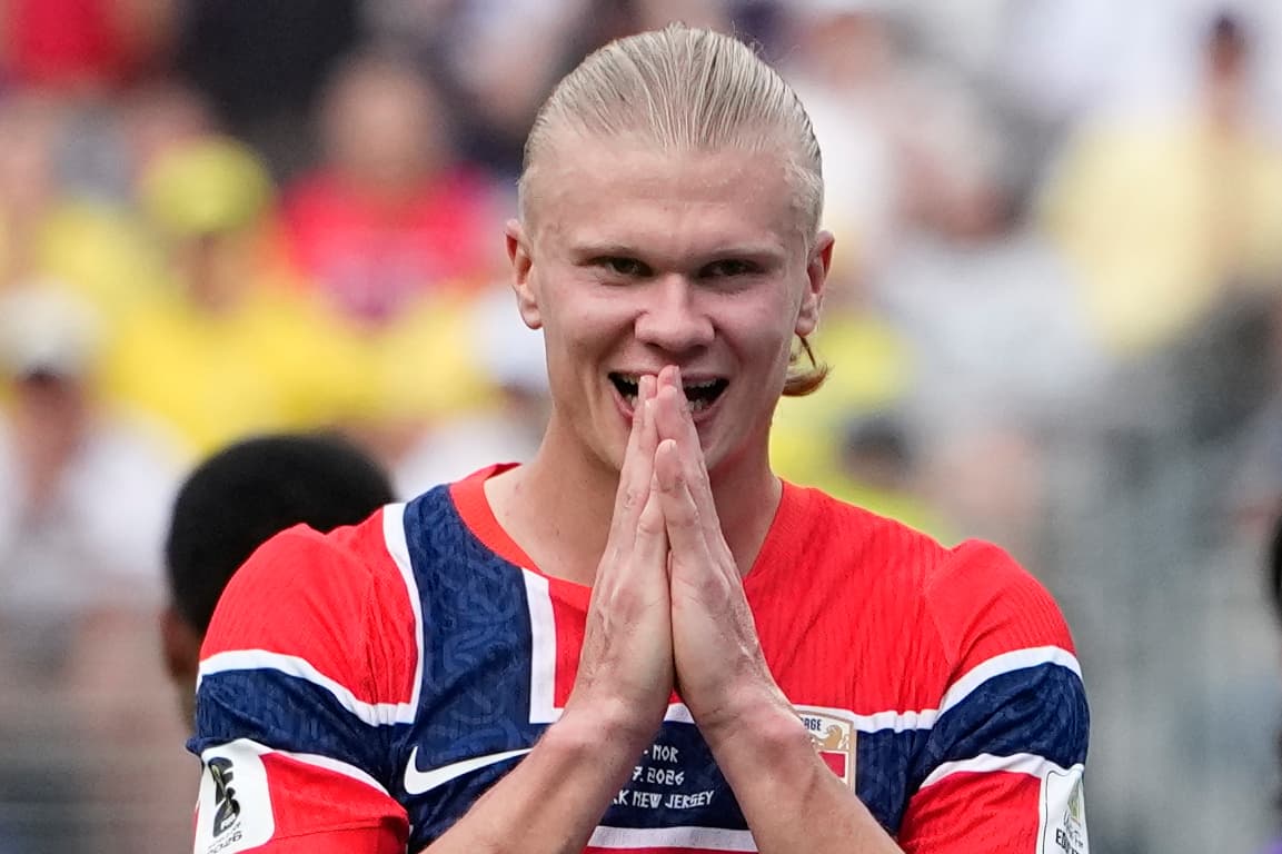 Erling Haaland pide disculpas por haber fallado un tiro a gol.
