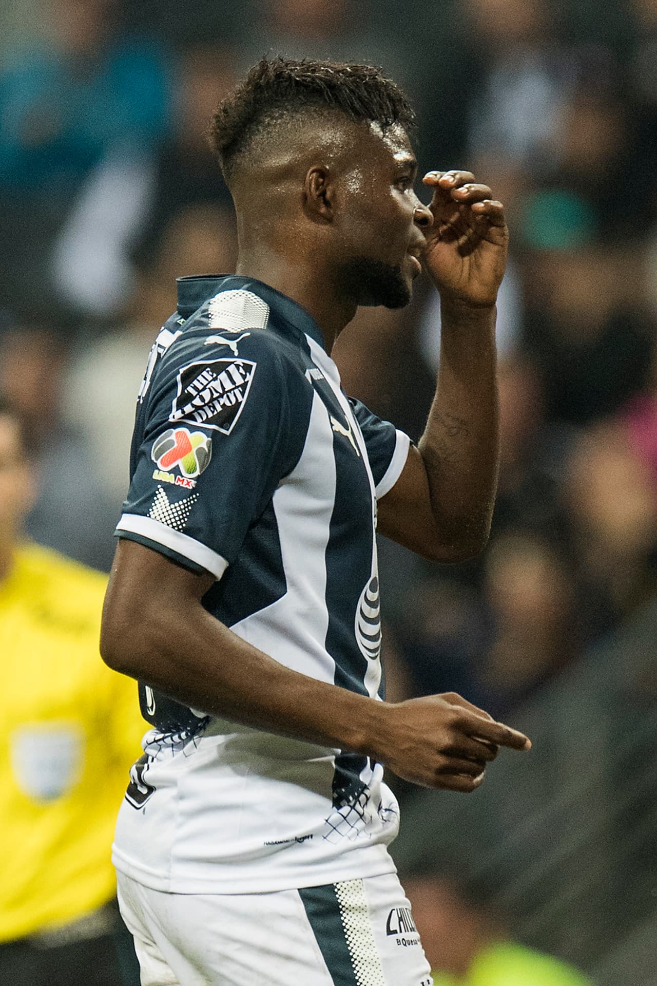 El cobro de Hurtado salió desviado, el balón salió por la línea de meta. Los fantasmas de la última final siguen rondando la mente del colombiano.