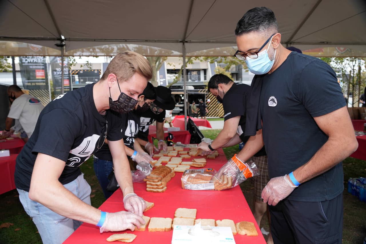 El aporte de aficionados y voluntarios fue invalorable.
<br>