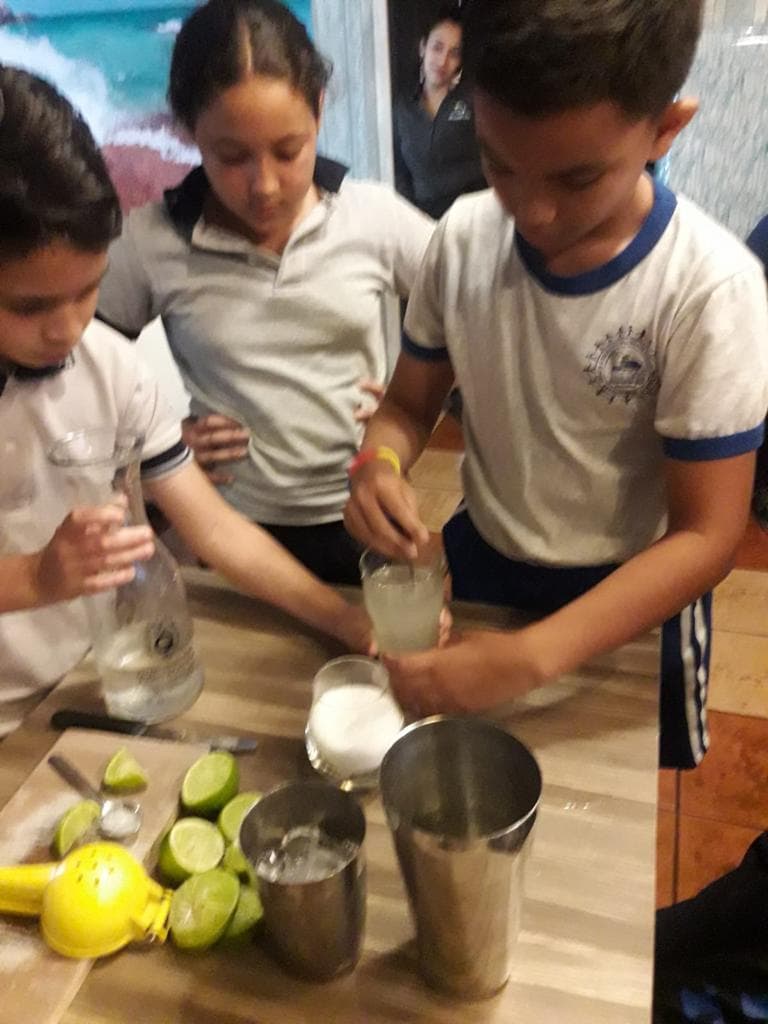 Niños de Aguadilla se preparan para el Día de la Limonada. Los estudiantes competirán con otros niños de Estados Unidos y todas las ganancias serán destinadas a la Casa Juan Bosco, una entidad sin fines de lucro que busca prevenir la incidencia delictiva en la Isla.
