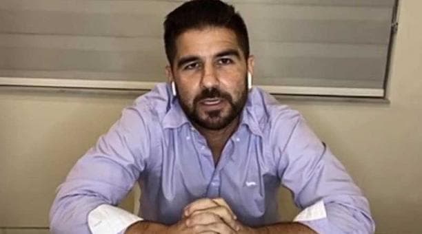 Excandidato presidencial de Ecuador prófugo de la justicia transfirió fondos a cuenta a su nombre en Miami, según documentos