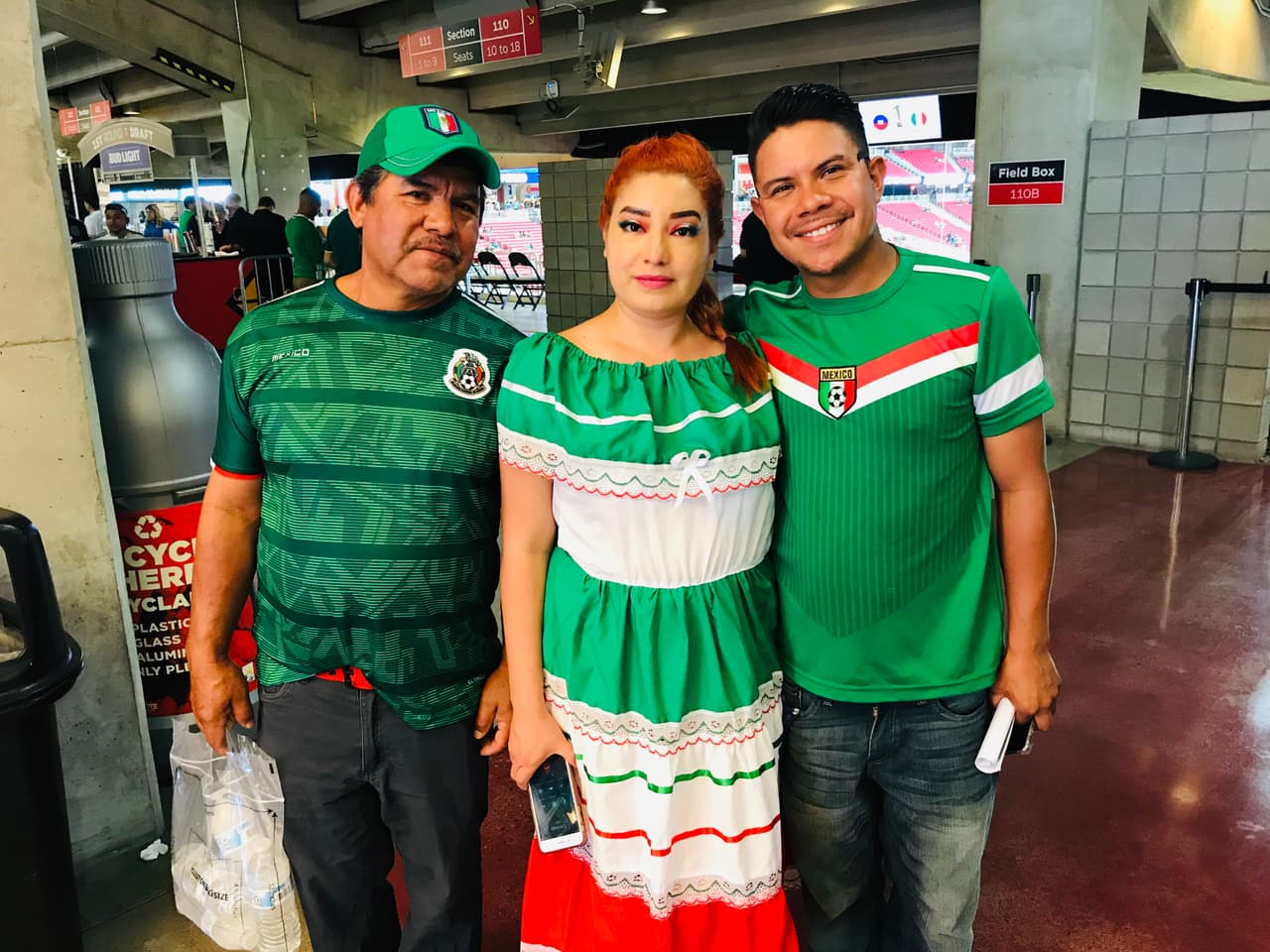 Familia lució su orgullo de la selección mexicana.
<br>