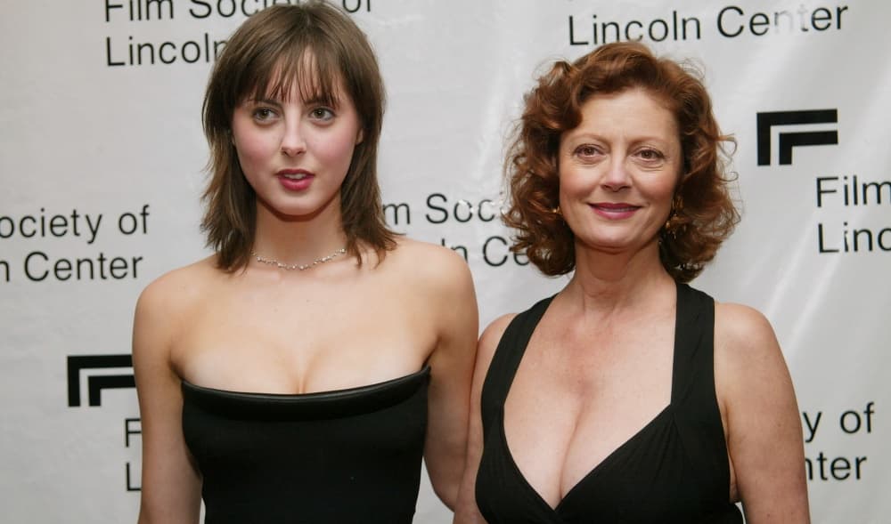 <b>Mary McGarricle por Susan Sarandon y Eva Amurri Martino</b>
<br>La ganadora del Oscar Susan Sarandon tiene tres hijos, Eva, Jack y Miles, todos ellos inmiscuidos profesionalmente en el mundo del espectáculo.
<br>