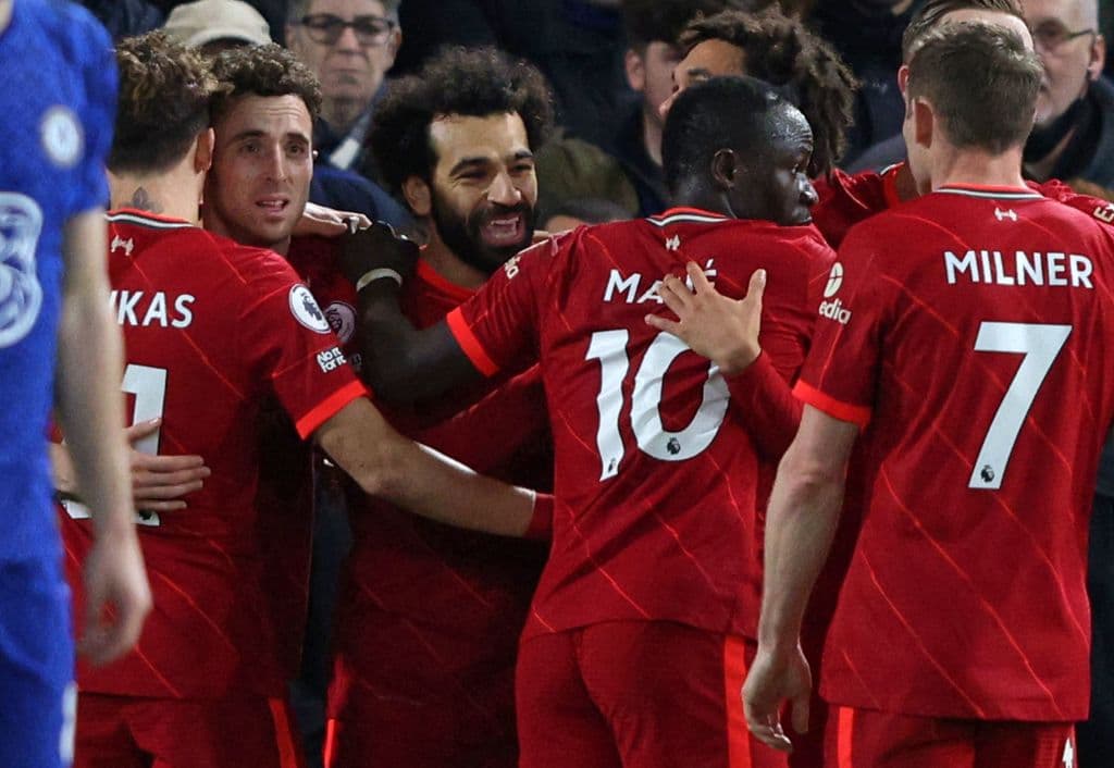 Chelsea le empata al Liverpool y reparten puntos durante la fecha 21 en la Premier League. Los 'Reds' lideraban el partido con goles de Sadio Mane y Mohamed Salah, pero antes de terminar la primera mitad, Mateo Kovacic y Christian Pulisic lograron igualar el marcador. Los 'Blues' superan a los de Klopp por un punto en la tabla.