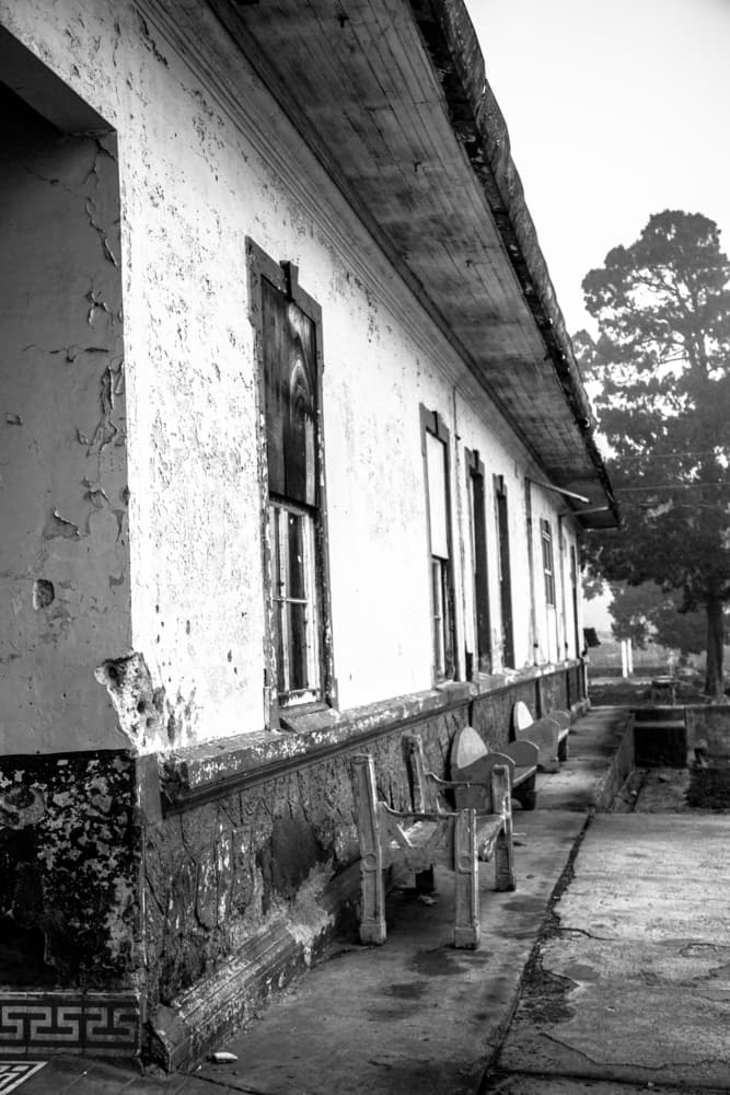 <b>SANATORIO DURÁN</b>
<br>Situado en la provincia de Cartago, Costa Rica, específicamente a 18 kilómetros antes de llegar al volcán Irazú. Se construyó en 1915 para tratar a enfermos con tuberculosis. Por su lejanía y aislamiento, fue un lugar perfecto para albergar a quienes sufrían de este horrible padecimiento.