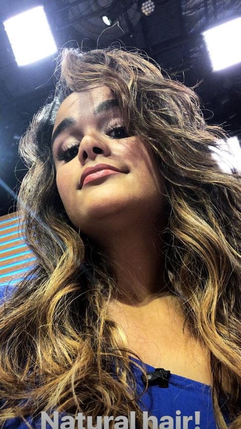<a href="https://www.univision.com/shows/el-gordo-y-la-flaca/la-tierna-fotografia-que-demuestra-que-clarissa-molina-es-una-tia-carinosa-fotos">Clarissa</a> tiene el cabello muy ondulado, por eso compartió esta imagen en su Instagram Stories para revelar que así es en realidad.