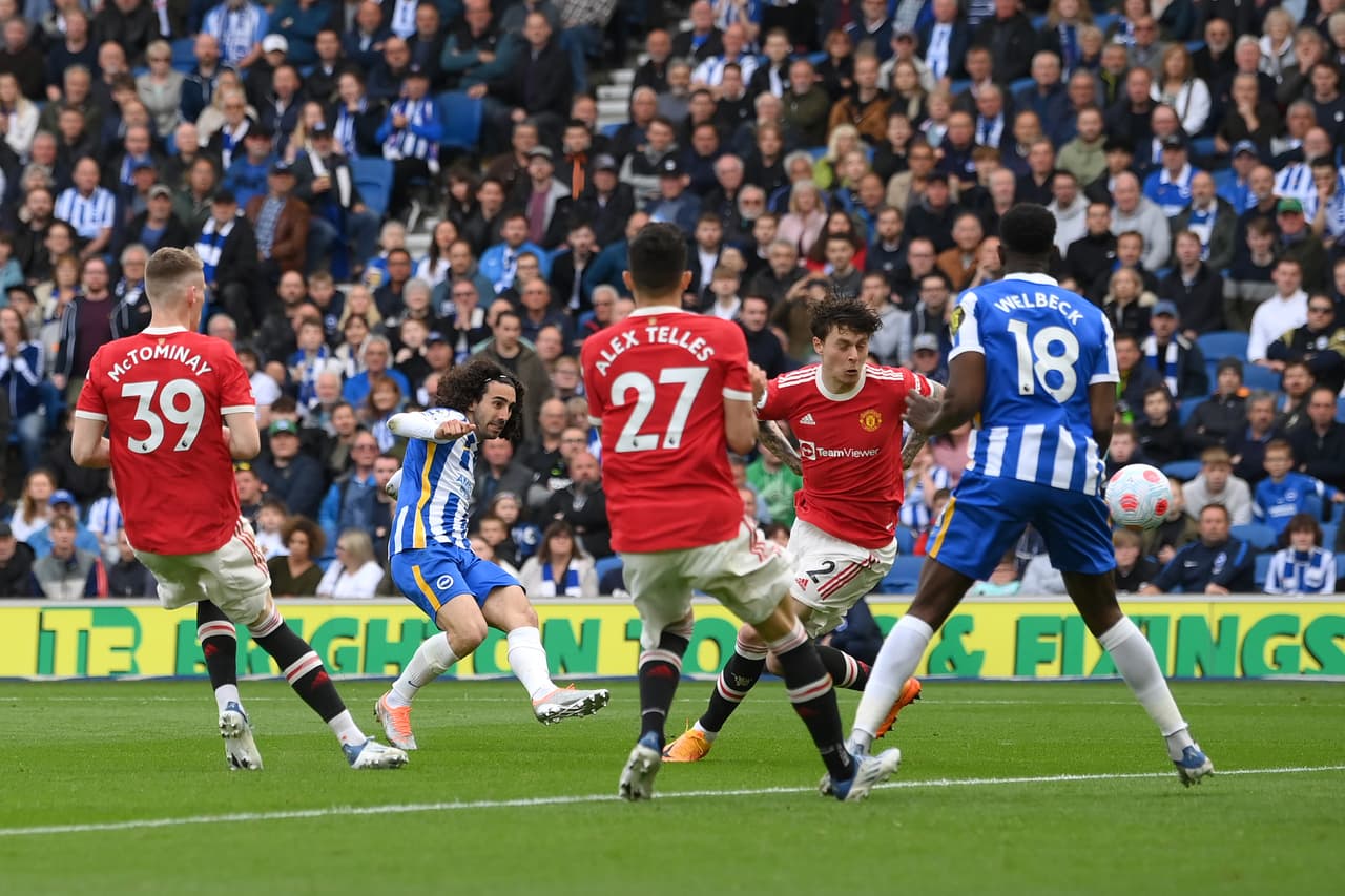 Brighton sorprendió y goleó 4-0 al Manchester United que se quedó sin posibilidades de calificar a la Champions League.