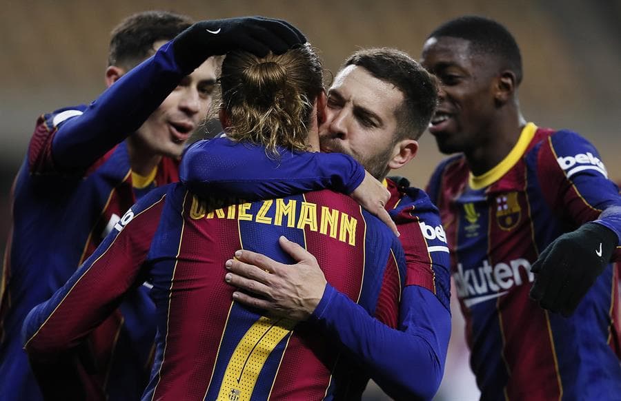 Athletic club Bilbao es el super campeón de España tras derrotar al Barcelona en tiempo extra y con 10 hombres. Lionel Messi salió expulsado por primera vez en un partido oficial. Antoine Griezmann hizo doblete y, por parte de los 'Leones' fueron Marcos, Villalibre e Iñaki Williams.