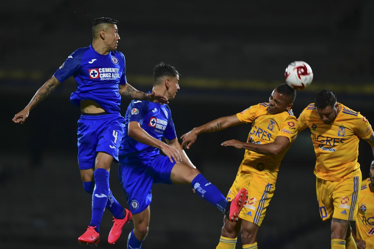 Los Tigres dejan ir el triunfo y la Máquina les empata el encuentro, lo lleva a los penales y se cuelan a la final de la Copa GNP.