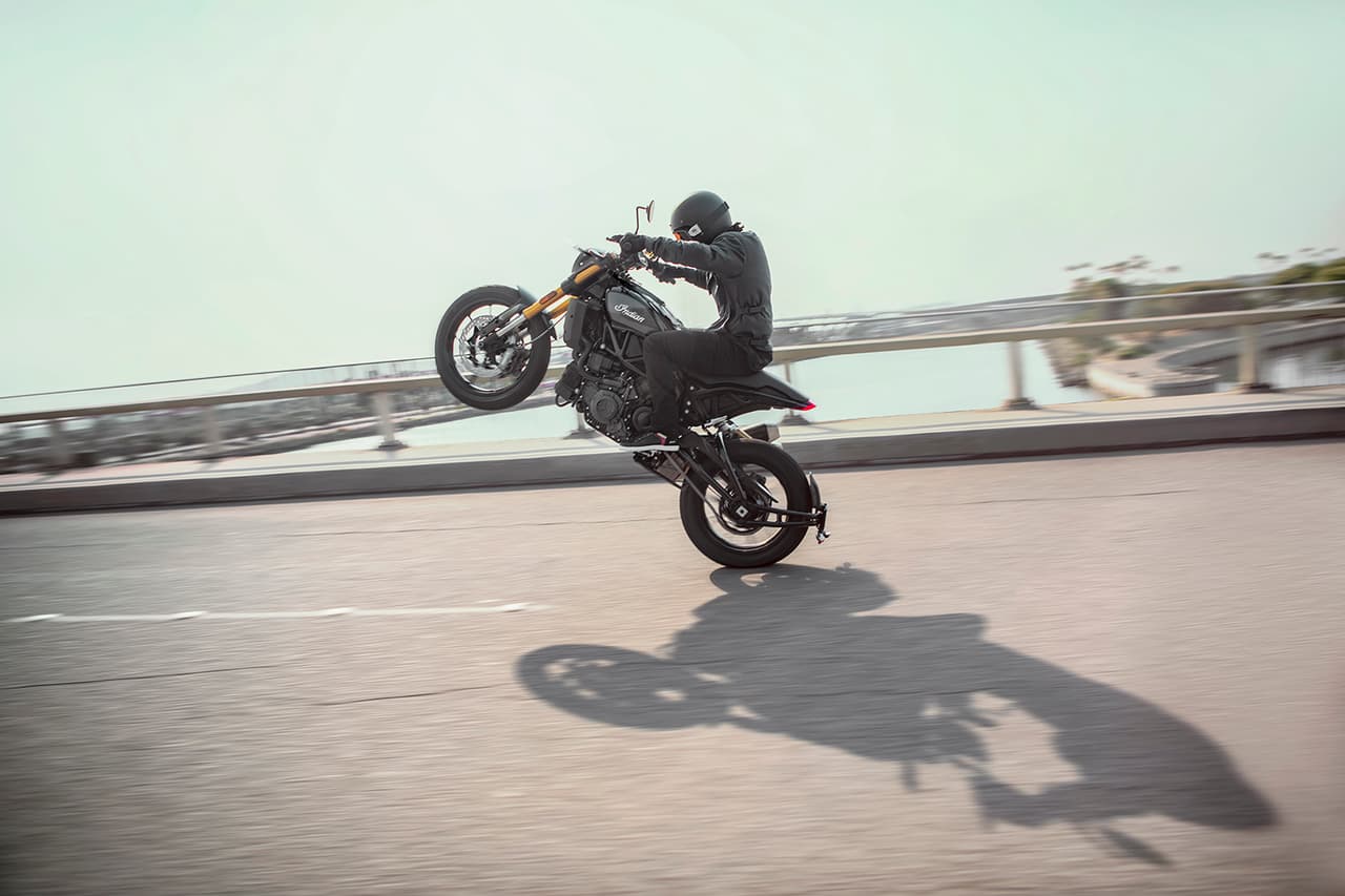 Las cajas de aire están ubicadas directamente sobre el motor. Esto permite optimizar el flujo de aire y maximizar la potencia.