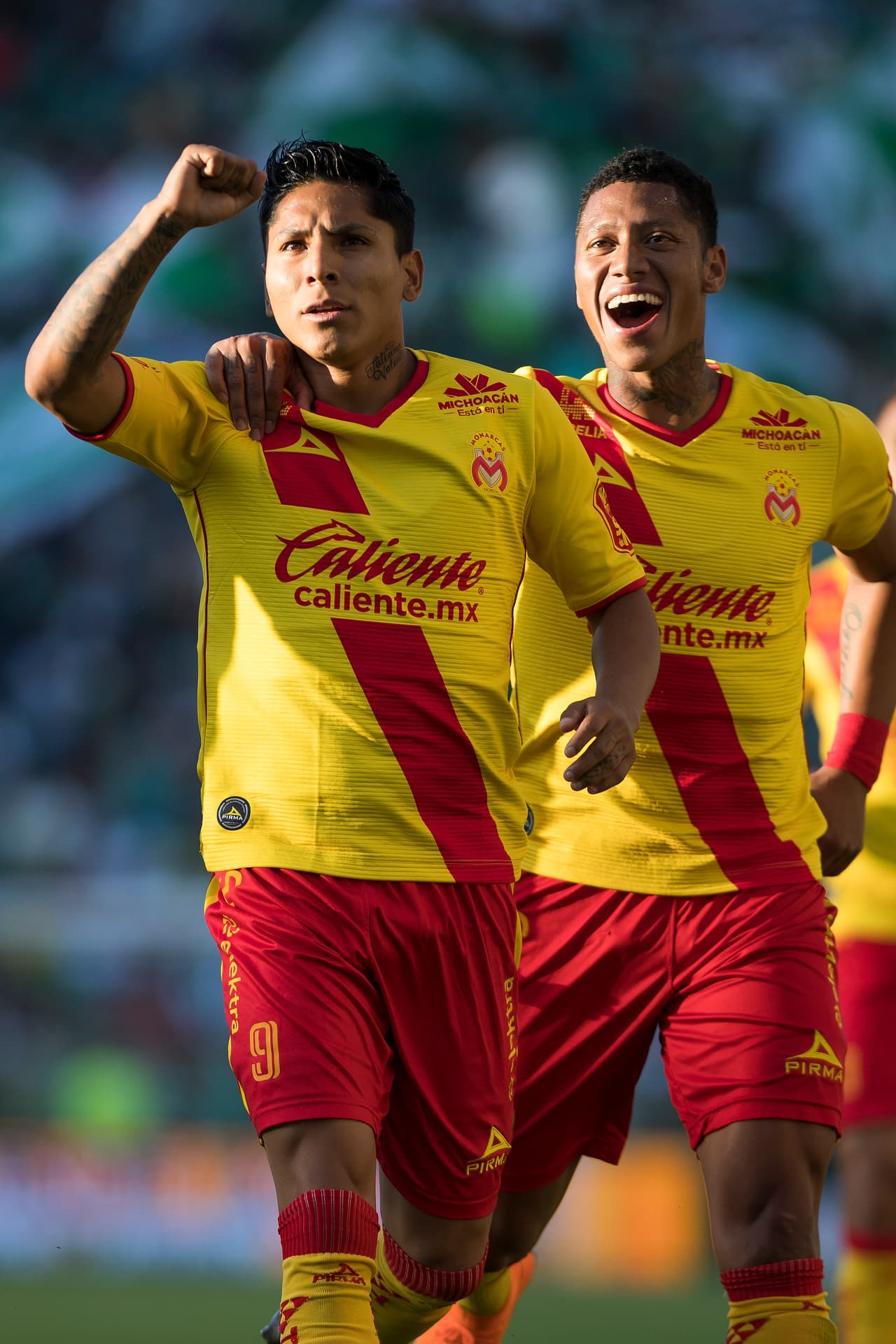 El primer gol del peruano llegó apenas a los 7 minutos con un disparo desde fuera del área.