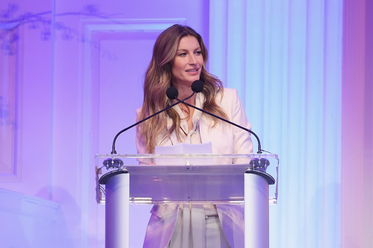 <a href="https://www.univision.com/temas/gisele-bundchen" target="_blank">Gisele Bundchen</a>: la modelo, que alcanzó a ser la mejor pagada en el mundo, ha apoyado a causas por el medio ambiente y fue nombrada como ‘Goodwill Ambassador’ para el programa ambiental de las Naciones Unidas.
<br>